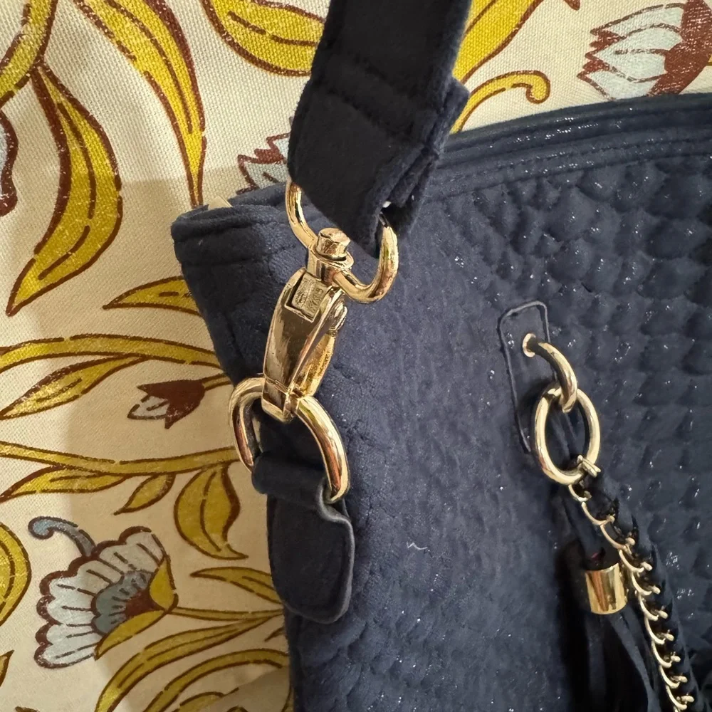 Chic Quilted Navy Tote with Chain Straps - Picture 4 of 6